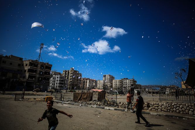 Son 24 saatte 42 ölü! İsrail ordusu havadan broşür attı - Resim: 1