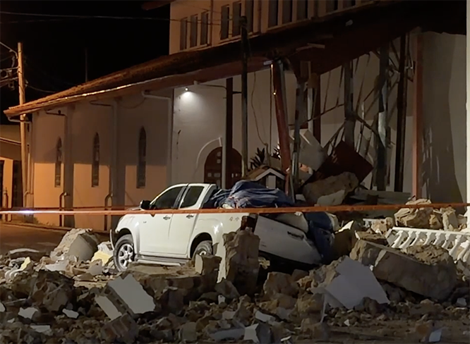 7,7 büyüklüğündeki deprem oldu! Yaralılar var, uçuşlar askıya alındı - Resim: 1