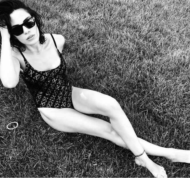 Şükran Ovalı fazla kilolarını geri verdi cesur mayolu pozlarıyla herkesi şaşırttı - Resim: 4