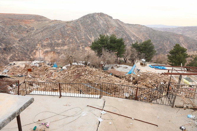 280 haneli beldede sadece 15 ev ayakta kaldı! Hayalet köye döndü - Resim: 2