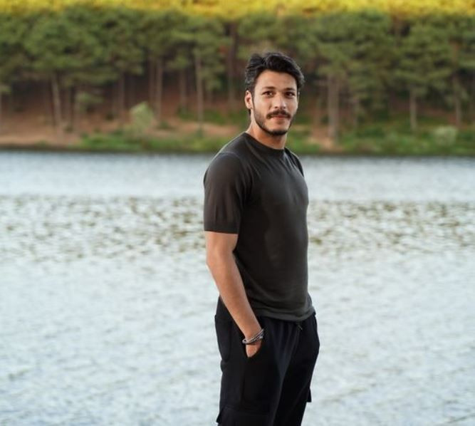 Show Tv Cam Tavanlar'da Cem ve Leyla aşkında şoke eden sürpriz! - Resim: 1