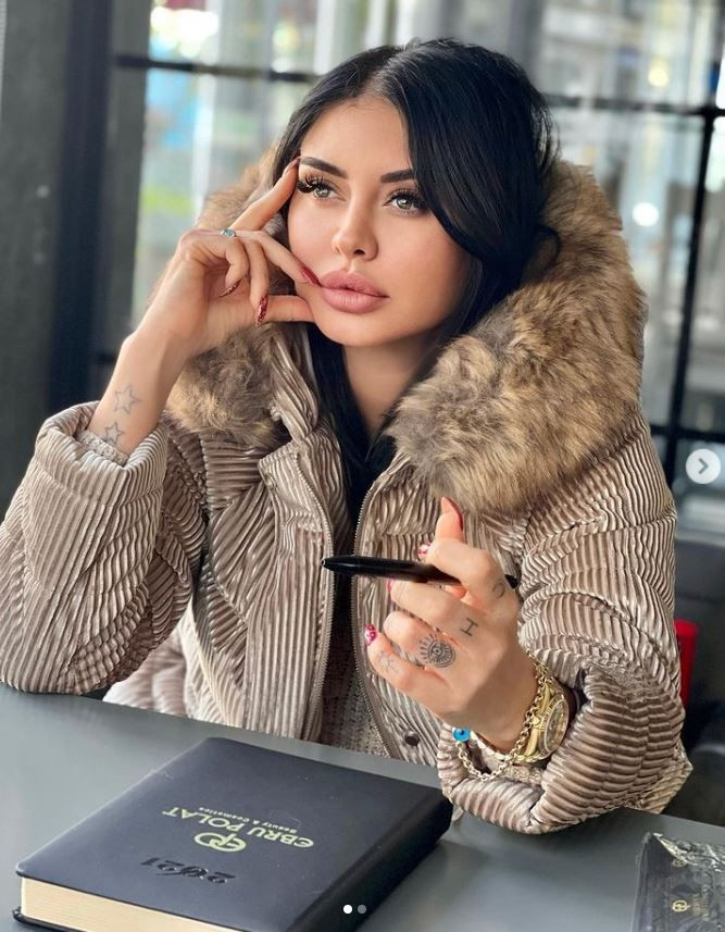 Ebru Polat arkadaşından sevgilisine gelen çıplak fotoğrafları yakaladı! Öfke kustu! - Resim: 2