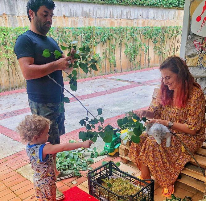 Bülent Şakrak'la dudak dudağa Ceyda Düvenci'nin pozuna tepkiler çığ gibi büyüdü - Resim: 3