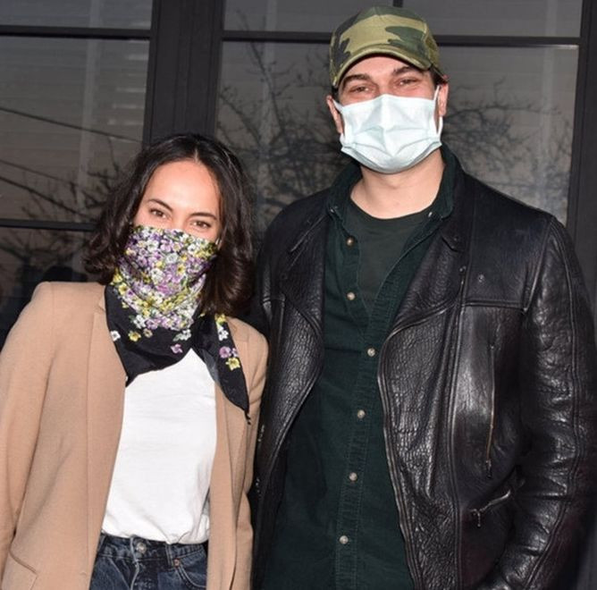 Duygu Sarışın ve Çağatay Ulusoy'a evlilik yolu! Önemli açıklamalar gelmişti - Resim: 1