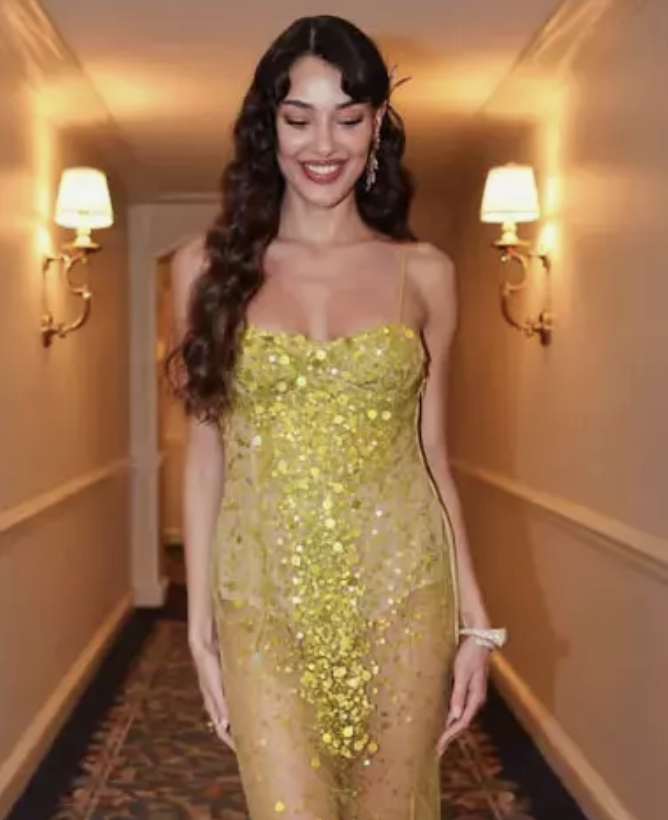 Dilan Çiçek Deniz Oscar partisinde resmen büyüledi - Resim: 2