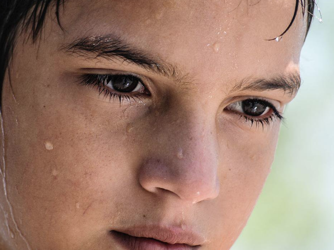 Elleri ve ayakları aşırı terleyenlere iyi haber! Terlemenin çaresi bulundu - Resim: 1