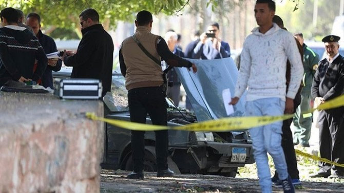 Mısır'da Hristiyanları taşıyan otobüse saldırı ilk görüntüler - Resim: 3