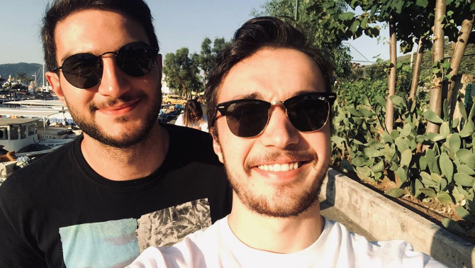 Çukur'un Akın'ı Burak Dakak yakayı ele verdi sevgilisi ile ilk kez görüntülendi - Resim: 3