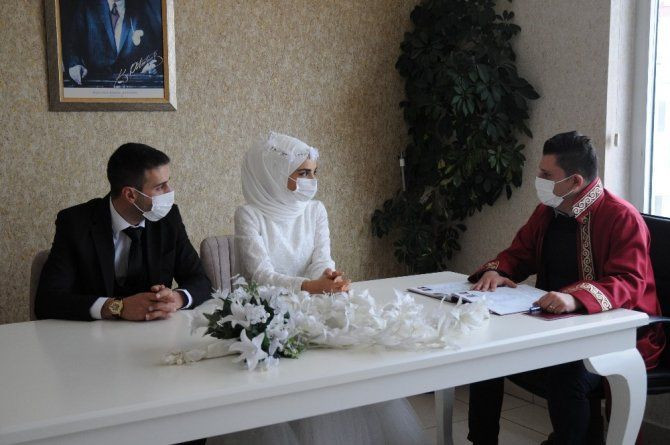 Koronavirüs mutluluklarına engel olamadı - Resim: 3