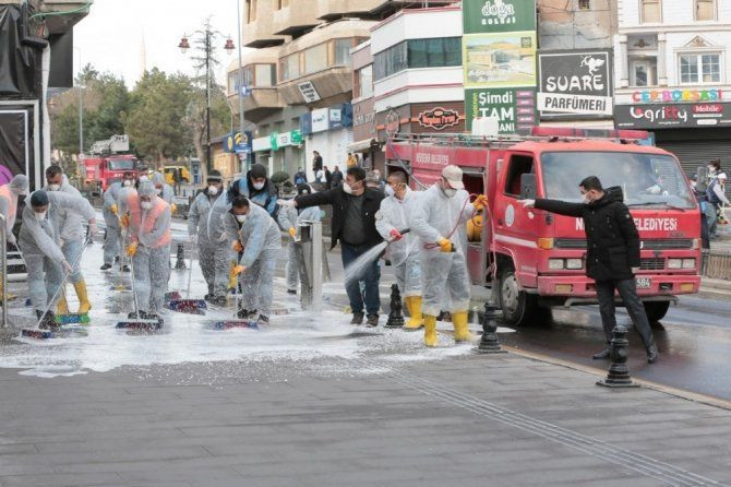 Koronavirüse karşı şehirler foşur foşur yıkandı - Resim: 4