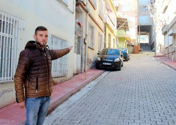 5 katlı binanın altından sokak geçiyor  - Resim: 2