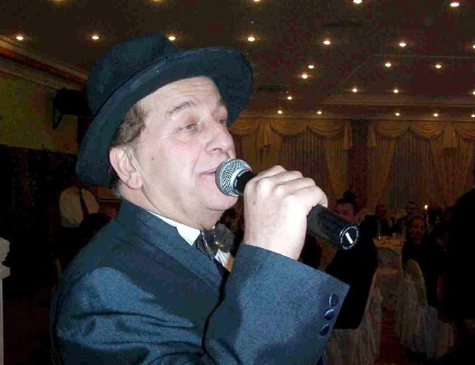 Kalp krizinden yaşamını yitiren ünlüler - Resim: 2