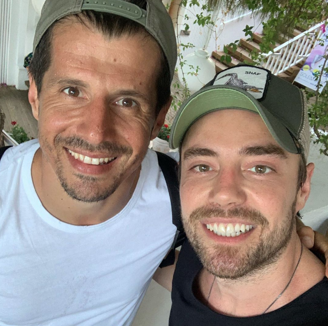 Hande Erçel'le gece yarısı paylaştığı poz olay oldu Murat Dalkılıç aşka geldi - Resim: 3