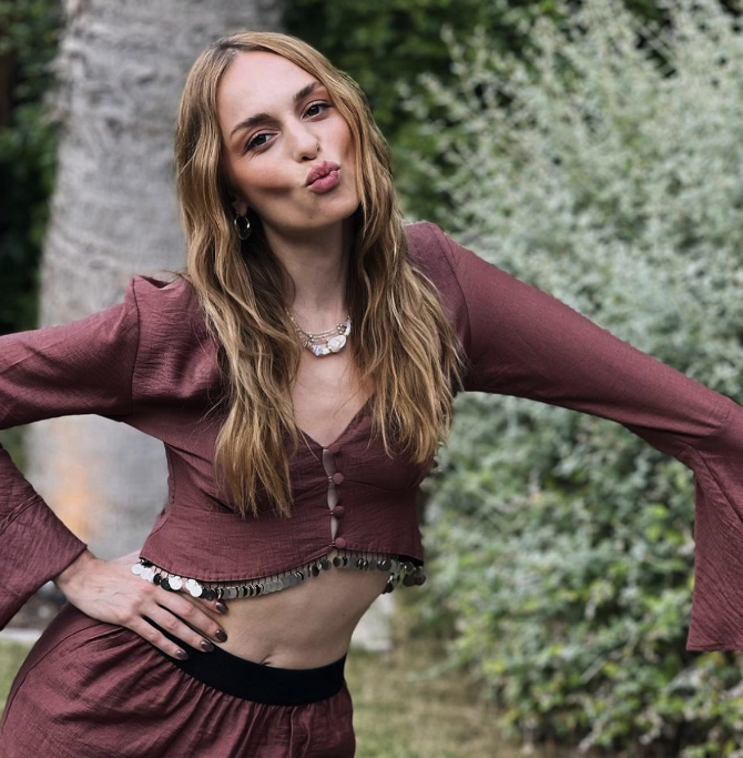 Oyuncu Nilperi Şahinkaya sosyal medya hesabından aşkını ilan etti! O fotoğraf bomba - Resim: 1