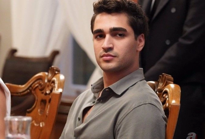 En popüler erkek oyuncular belli oldu! Zirvedeki yakışıklı şaşırttı - Resim: 4