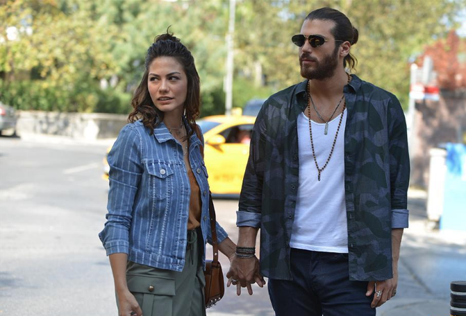 Erkenci Kuş'un çifte kumruları Demet Özdemir ve Can Yaman aşk mı yaşıyor? - Resim: 1
