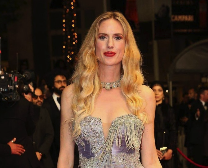 Wilma Elles 4. kez anne oldu! Çocuğuna koyduğu isim şaşırttı - Resim: 1