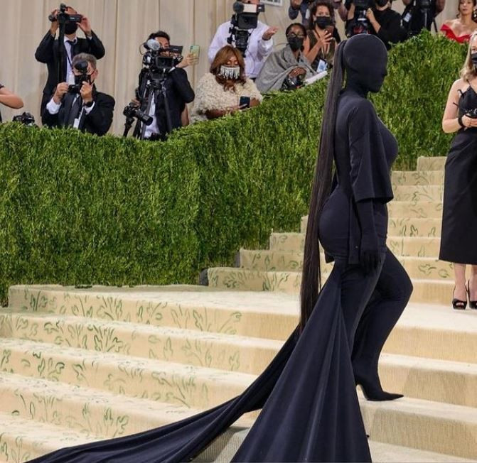 Met Gala'da Kim Kardashian'dan korkutucu kostüm - Resim: 2