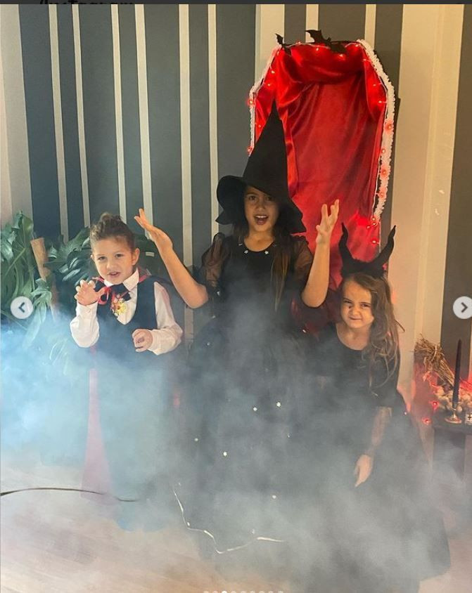 Zeynep Demirel'den Halloween Cadılar Bayramı kostümüne gelen linçlere 'ekonomi'yanıtı - Resim: 2