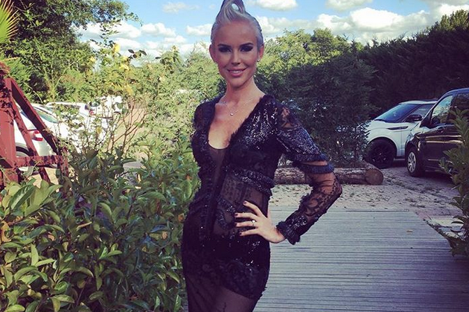 İpek Tanrıyar : 'Eli tişörtümün altına girdi bir baktım göğsümde...'  - Resim: 2