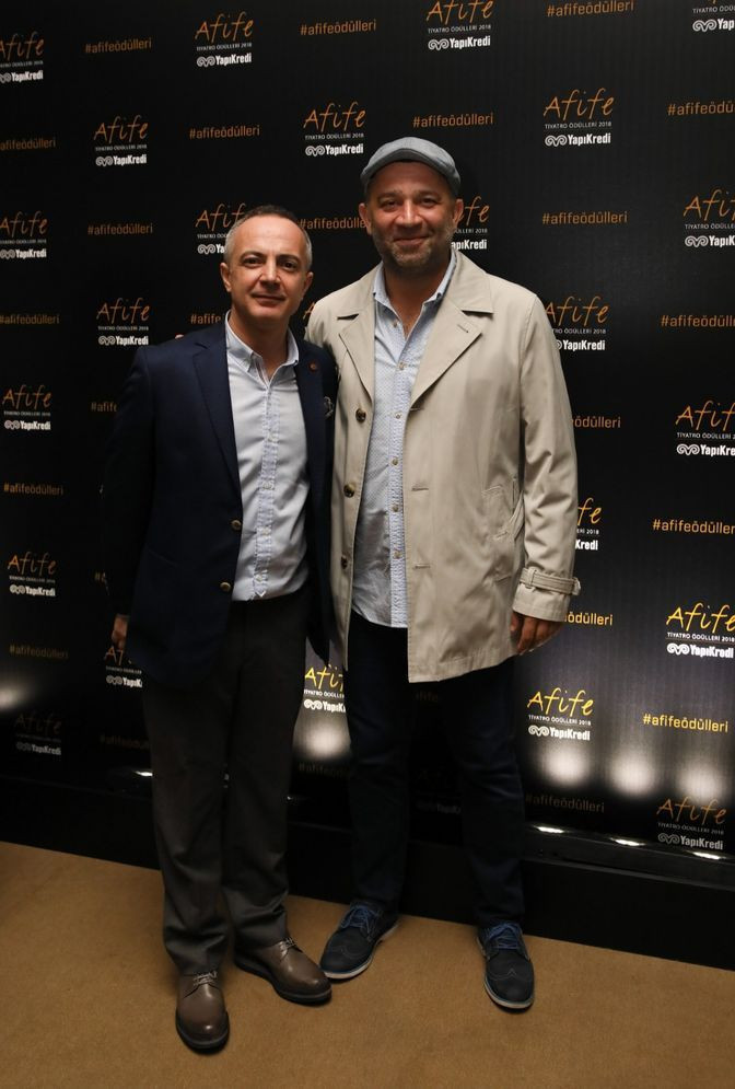 Arka Sokaklar'ın Mesut komiseri Şevket Çoruh'a bıçaklı saldırı - Resim: 2