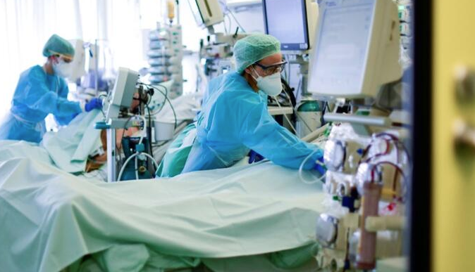 Sokağa çıkma yasağı olmasaydı tam 3 milyon insan daha ölecekti - Resim: 2