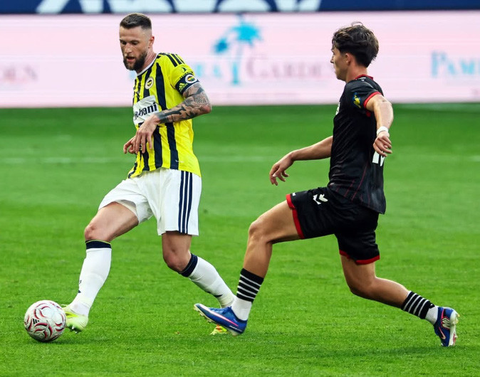 İsmail Kartal'dan Rizespor maçı öncesi flaş karar! Yıldız oyuncuyu kenara çekiyor - Resim: 5