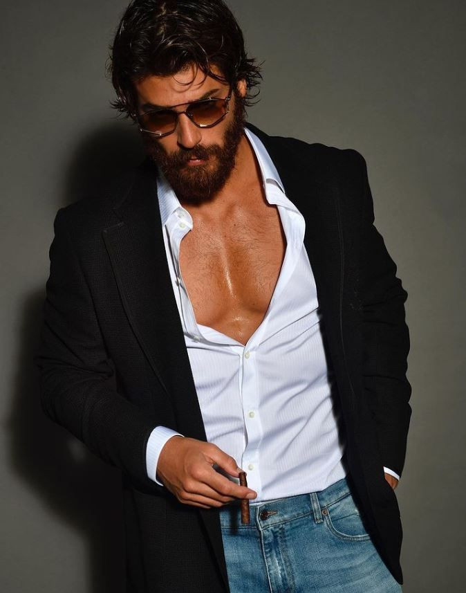 Türkiye yanarken Can Yaman jakuzide...Ünlü oyuncu bombaladı! - Resim: 4