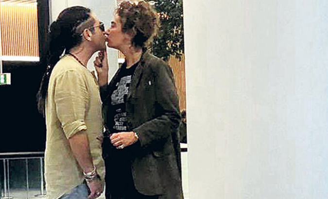 Sıla ile Hazer Amani aşka geldi yine dudak dudağa yakalandı - Resim: 3