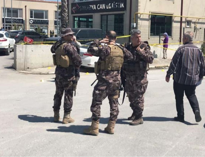 20 kişi bir anda geldi silahlarla taradılar saldırı şoku! - Resim: 1