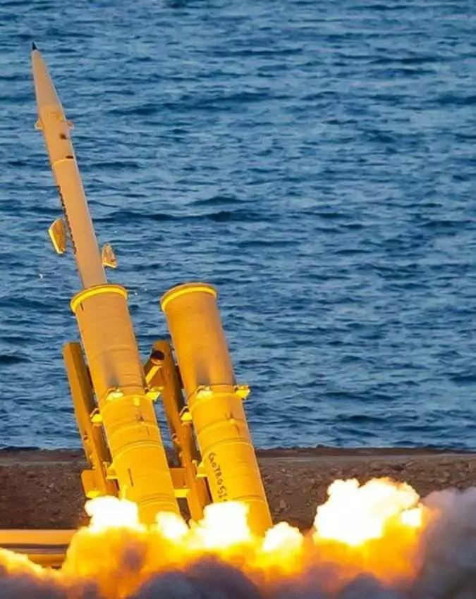 İran'ın 'Dans eden füze'si ilk kez sahada! İsrail’i delip geçti! - Resim: 1