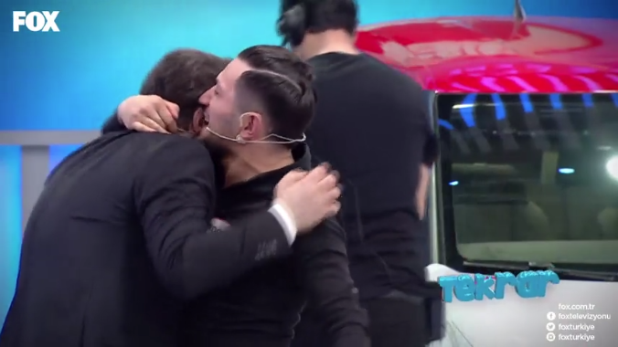 Fox TV Yaparsın Aşkım'da Türkiye bunu da gördü İlker Ayrık'a yaklaşıp... - Resim: 3