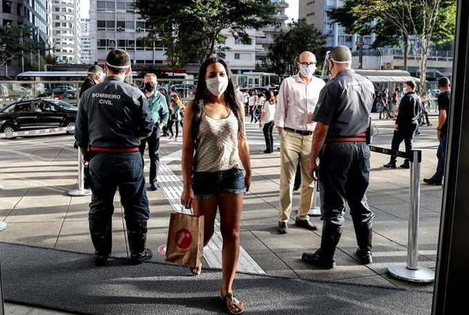 Koronavirüs elinde can veren ülke! Brezilya'da plajları mezarlığa çeviriyorlar - Resim: 3