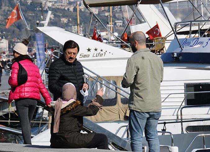 Usta sanatçı Selami Şahin Corona virüs uyarılarına kulak asmadı! Yürüyüşe çıktı - Resim: 2