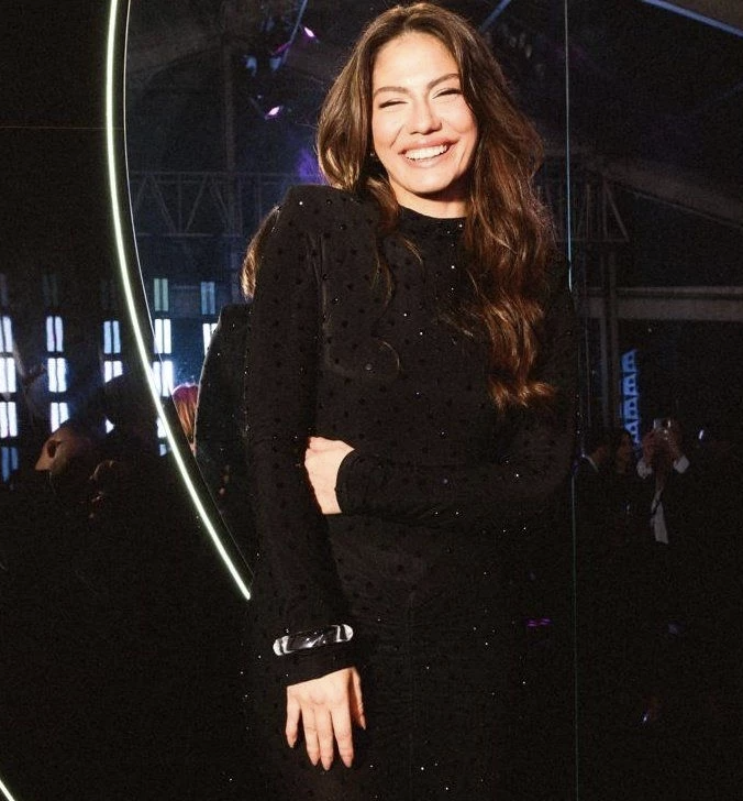 Eşref Rüya'nın yıldızı Demet Özdemir'den sosyal medyayı sallayan kareler - Resim: 2