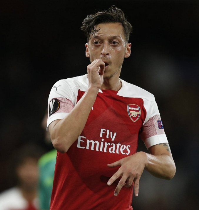 Almanlardan Mesut Özil'e çirkin saldırı - Resim: 1