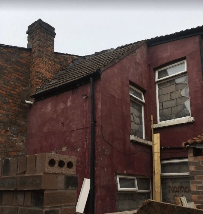 Sadece 1 Sterlin'e aldığı evi 2 yıl uğraşarak bambaşka bir hale soktu - Resim: 4