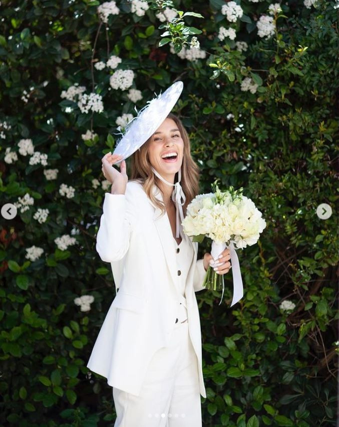 Dila Tarkan'ın gelinliği ofsayta düştü kimse beğenmedi işte yılın düğünü Dila Tarkan kimdir - Resim: 3