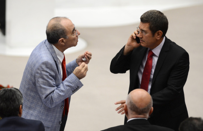 CHP'li vekil Meclis'te bakın ne yaptı? - Resim: 4
