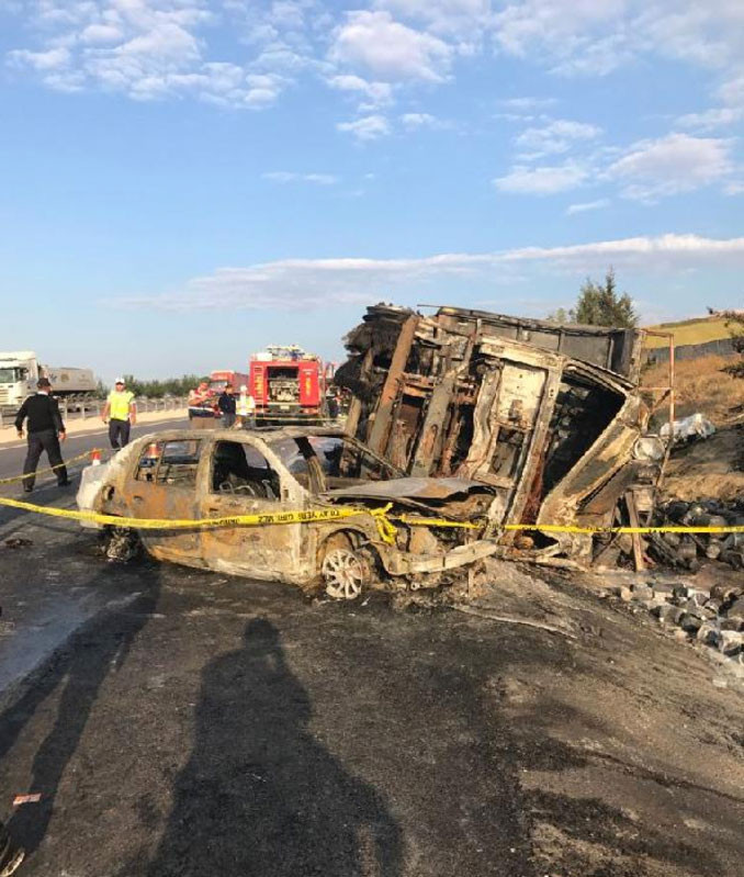 Korkunç olay... Yanarak can verdiler... - Resim: 3