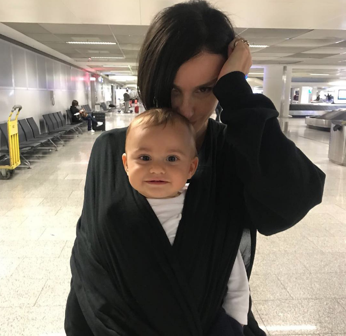 Cengiz Abazoğlu defilesinde Gülşen dekoltesiyle ağızları açık bıraktı - Resim: 1