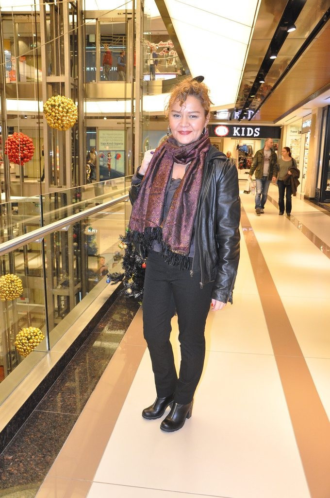 Zeyno Günenç'in yasak aşk bombası adam evli çıktı! - Resim: 1