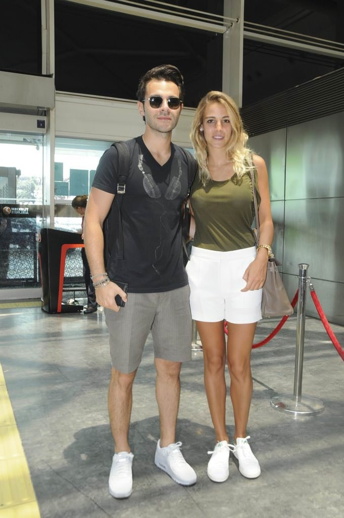 Hadise'nin yeni aşkı hem de cemiyet dünyasından! - Resim: 1