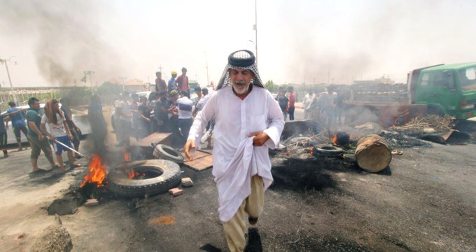  Komşu ülkede parti binasını bastılar! - Resim: 1