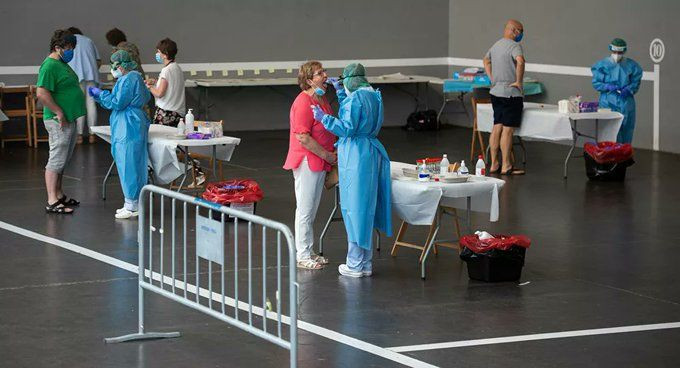 Koronavirüs patladı asker sokağa indi okullar kapandı bağışıklık yalan oldu - Resim: 1