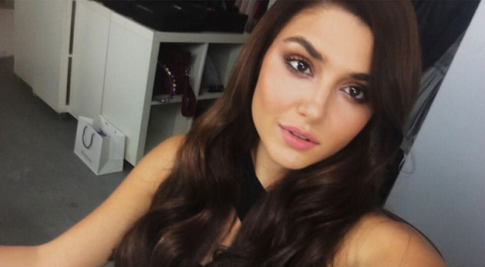Hande Erçel'e bakın yeni sevgilisiyle nereye kaçtı! - Resim: 2