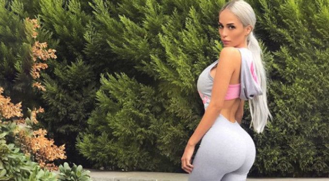 Merve Sanay koltuk altı kıllarını gösterdi! İğrenç paylaşıma bakın - Resim: 1