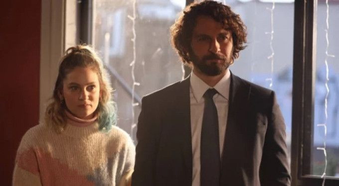 Masumlar Apartmanı'ndan ayrıldı sürprizle herkesi şaşırttı! Farah Zeynep Abdullah olay oldu - Resim: 2