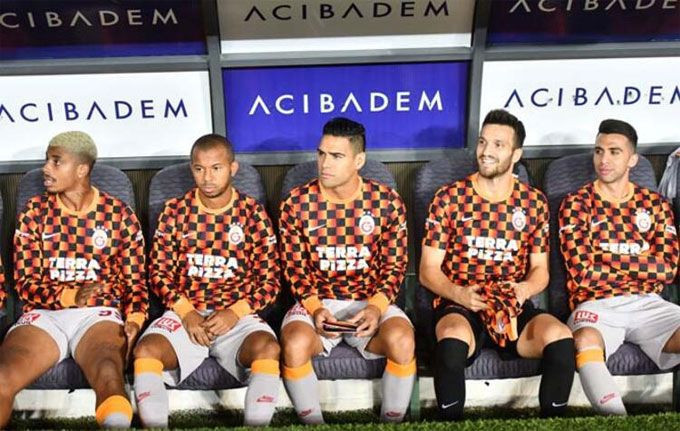 Locadaki Fatih Terim'i isyan ettiren karar - Resim: 4
