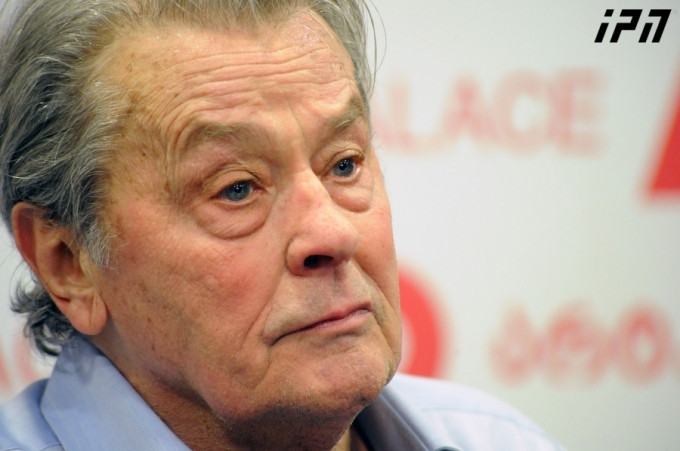  Alain Delon'un vasiyetine tepki yağdı - Resim: 3